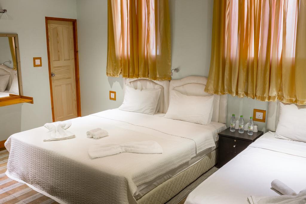 Zest Cabana Maafushi Ruang foto