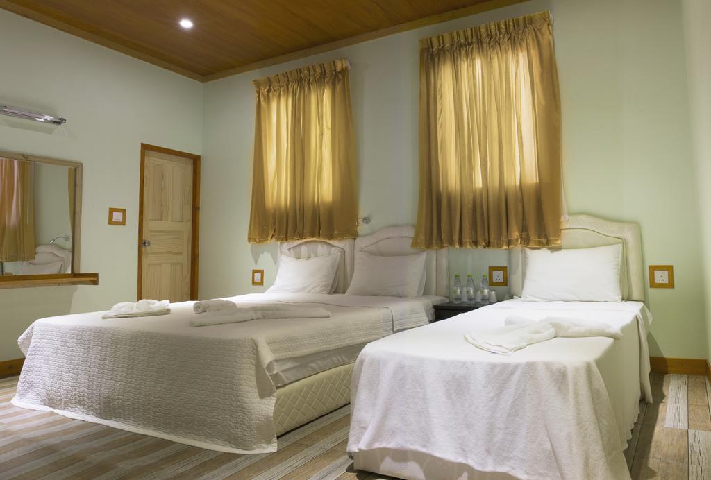 Zest Cabana Maafushi Ruang foto